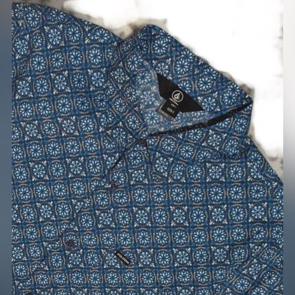 Volcom Warbler blue print 100% cotton short sleeve button front shirt. Small. - Picture 1 of 9